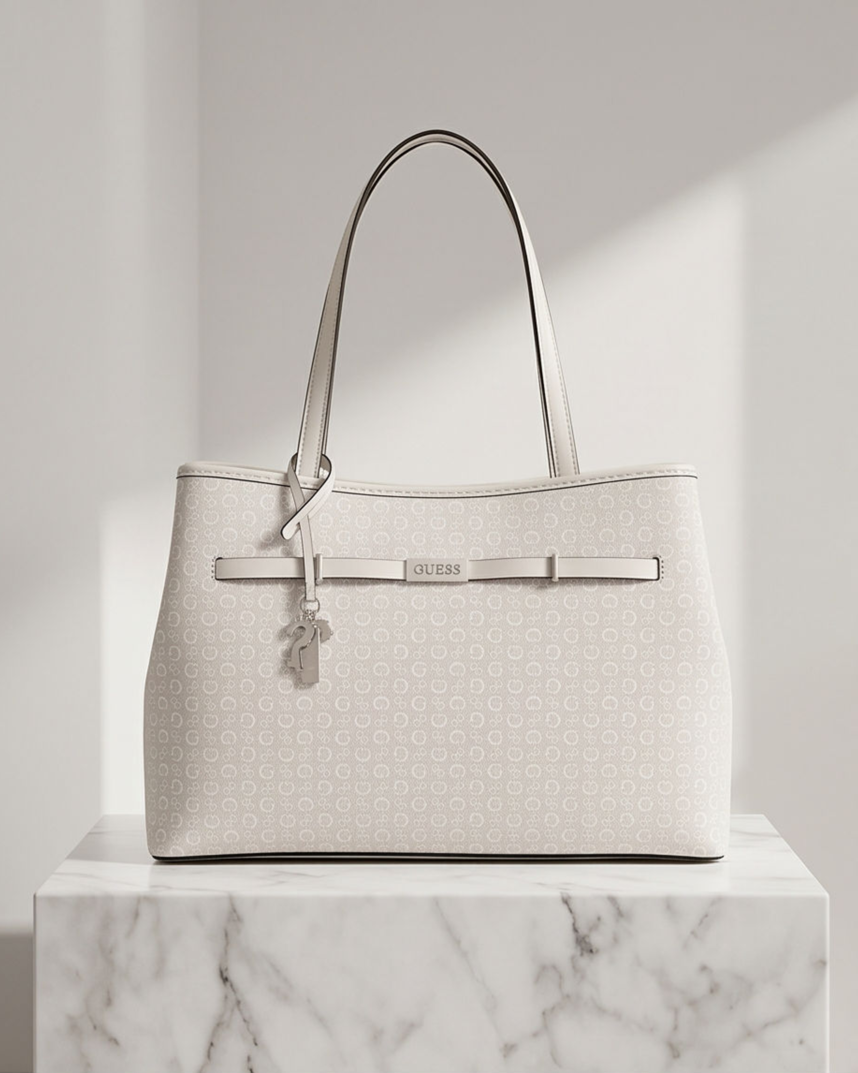 Angelica Tote by GUESS